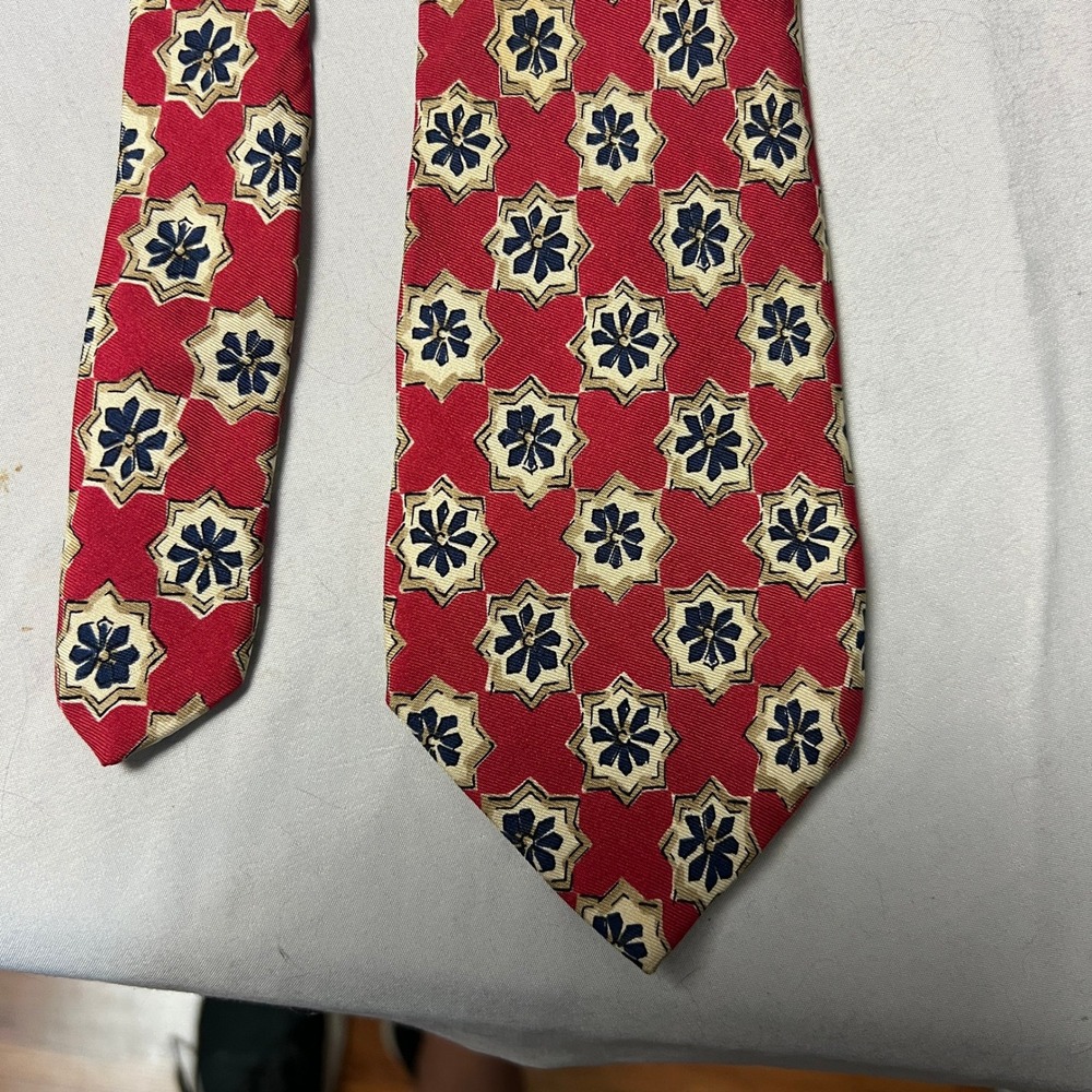 Robert Talbott for Andy Thornal Silk Tie Geometric Pattern Red Navy Mens Necktie